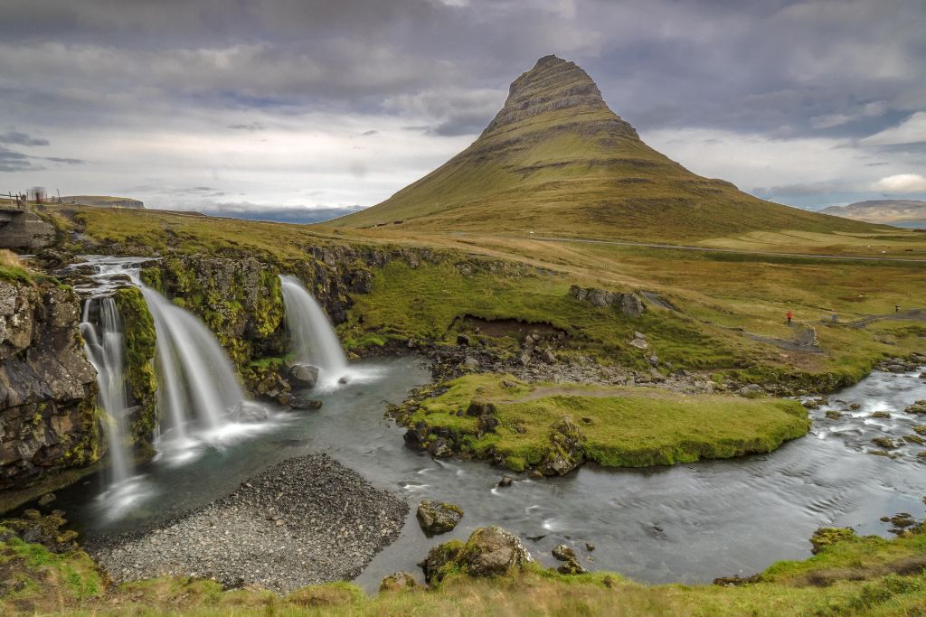 Plan your dream elopement at Snæfellsnes National Park in Iceland