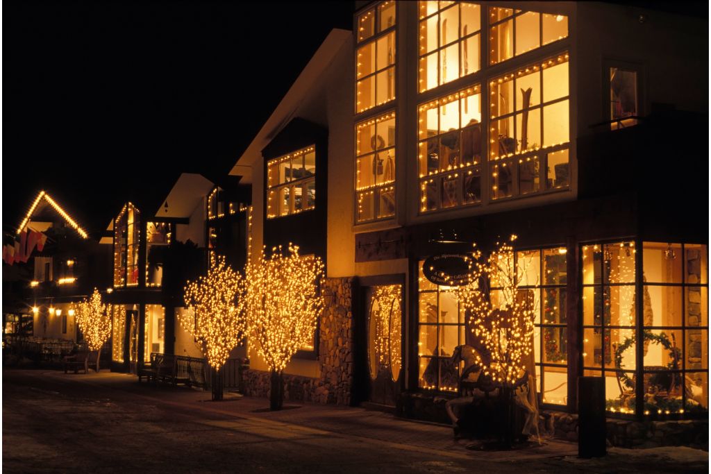 Enjoy the festive lights during your winter elopement in Vail