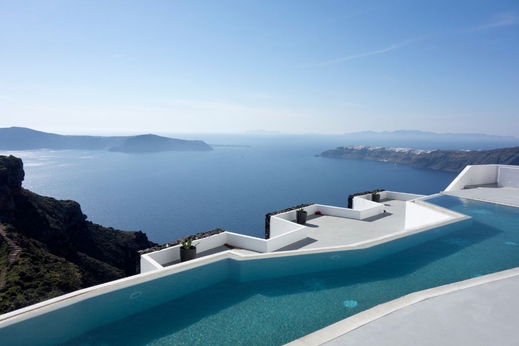 Enjoy a romantic elopement in Santorini with your own private pool