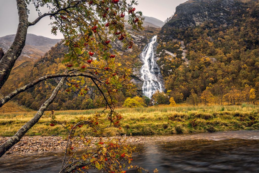 Fall in Scotland is a magical time of year for an elopement 