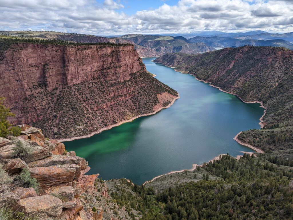 Flaming Gorge is an amazing place to elope in Utah.