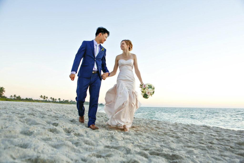 Plan your Florida elopement ceremony on the white sands of Sanibel Island 